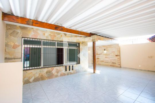 Garagem de casa para alugar com 3 quartos, 210m² em Parque Bandeirante, Santo André
