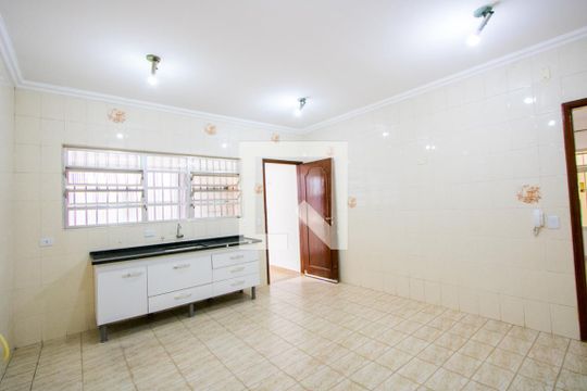 Cozinha de casa para alugar com 3 quartos, 210m² em Parque Bandeirante, Santo André
