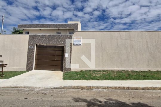 Fachada de casa à venda com 4 quartos, 167m² em Lundcéia, Lagoa Santa