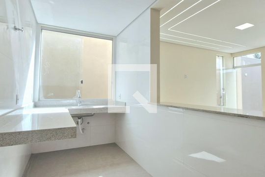 Cozinha de casa à venda com 4 quartos, 167m² em Lundcéia, Lagoa Santa