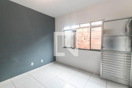 Sala de casa para alugar com 1 quarto, 58m² em Barreiras, Salvador