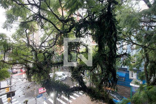Quarto 1 Vista de apartamento para alugar com 2 quartos, 56m² em Cidade Baixa, Porto Alegre