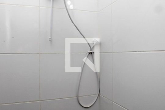 Banheiro de apartamento para alugar com 2 quartos, 56m² em Cidade Baixa, Porto Alegre