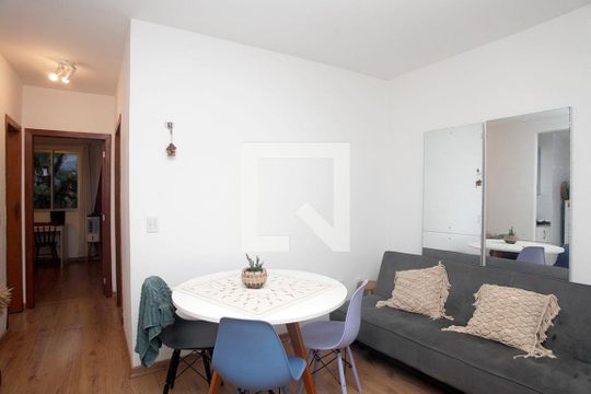 Sala de apartamento para alugar com 2 quartos, 56m² em Cidade Baixa, Porto Alegre