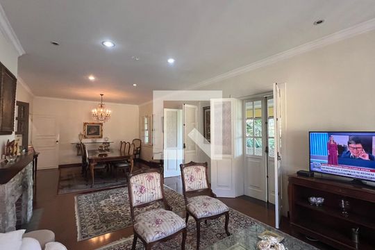 Sala de TV de casa à venda com 5 quartos, 500m² em Sumaré, São Paulo