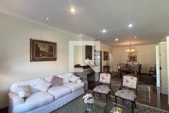 Sala de TV de casa à venda com 5 quartos, 500m² em Sumaré, São Paulo