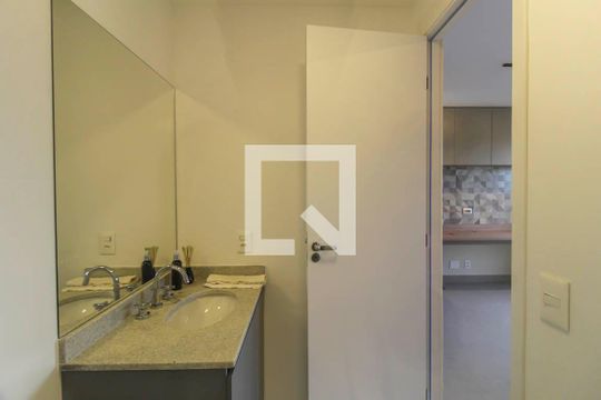 Banheiro de kitnet/studio à venda com 1 quarto, 29m² em Vila Independencia, São Paulo