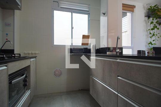 Cozinha de apartamento à venda com 2 quartos, 48m² em Morro Santana, Porto Alegre