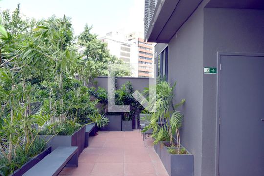 Área comum - Jardim de kitnet/studio para alugar com 1 quarto, 29m² em Pinheiros, São Paulo