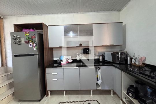 Cozinha de casa à venda com 2 quartos, 128m² em Santo Andre, São Leopoldo