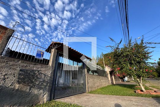 Fachada de casa à venda com 2 quartos, 128m² em Santo Andre, São Leopoldo