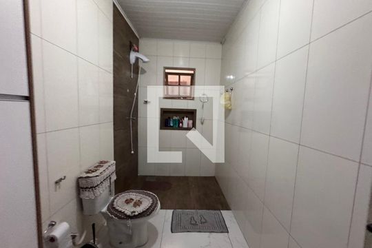 Banheiro de casa à venda com 2 quartos, 128m² em Santo Andre, São Leopoldo