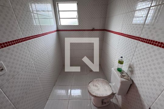 Banheiro de casa à venda com 2 quartos, 80m² em Scharlau, São Leopoldo