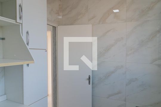 Cozinha de apartamento para alugar com 2 quartos, 44m² em Copacabana, Belo Horizonte