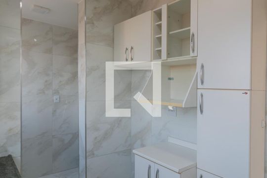 Cozinha de apartamento para alugar com 2 quartos, 44m² em Copacabana, Belo Horizonte