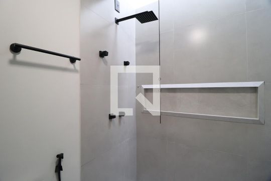 Banheiro/Suíte 2 de casa para alugar com 2 quartos, 85m² em Shopping Park, Uberlândia