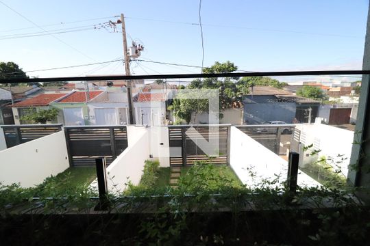 Suíte - Vista de casa para alugar com 2 quartos, 85m² em Shopping Park, Uberlândia