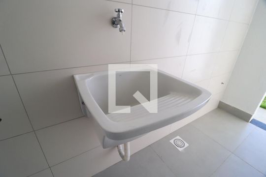 Área de Serviço de casa para alugar com 2 quartos, 85m² em Shopping Park, Uberlândia
