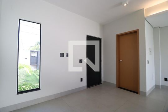 Sala de casa para alugar com 2 quartos, 85m² em Shopping Park, Uberlândia