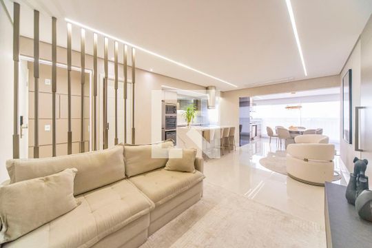 Apartamento para alugar com 3 quartos, 112m² em Vila Gilda, Santo André