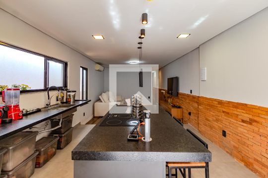 Sala/Cozinha de casa à venda com 2 quartos, 170m² em Menino Deus, Porto Alegre