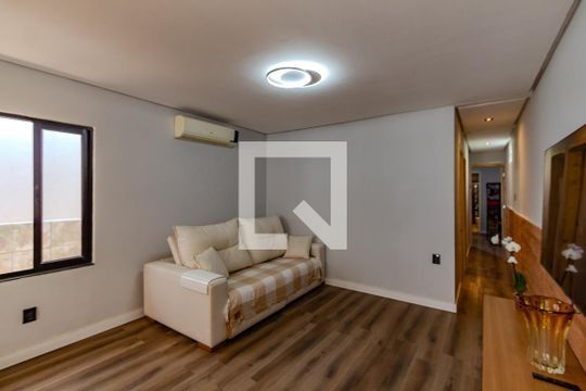 Sala/Cozinha de casa à venda com 2 quartos, 170m² em Menino Deus, Porto Alegre