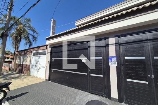 Fachada de casa à venda com 3 quartos, 180m² em Vila Alto de Santo Andre, Santo André
