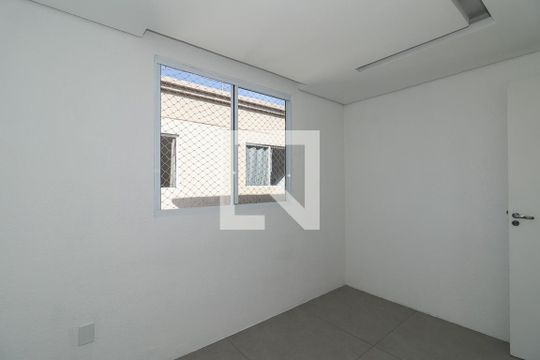 Quarto de apartamento à venda com 2 quartos, 46m² em Sarandi, Porto Alegre