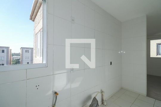 Cozinha de apartamento à venda com 2 quartos, 46m² em Sarandi, Porto Alegre