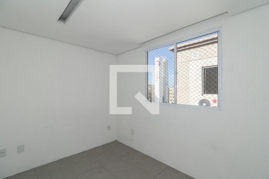 Quarto de apartamento à venda com 2 quartos, 46m² em Sarandi, Porto Alegre