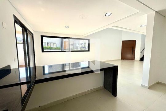 Cozinha de casa de condomínio à venda com 4 quartos, 280m² em Jardim Ermida I, Jundiaí