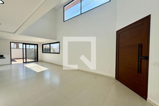 Sala de casa de condomínio à venda com 4 quartos, 280m² em Jardim Ermida I, Jundiaí