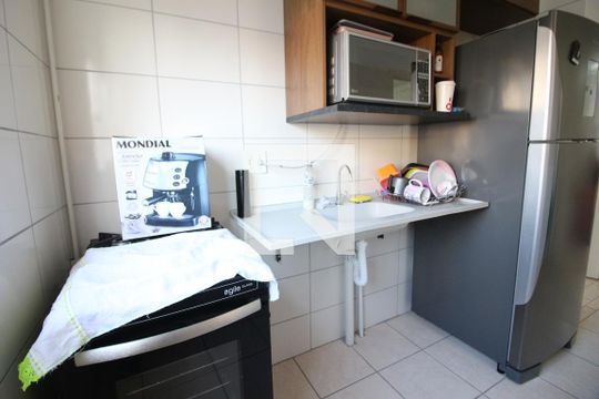 Cozinha de apartamento à venda com 2 quartos, 49m² em Quitaúna, Osasco