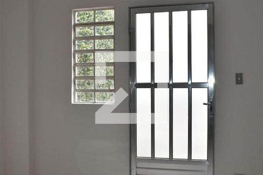 Sala/Cozinha de casa para alugar com 1 quarto, 38m² em Cajuru, Curitiba