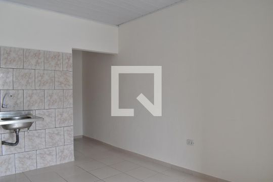 Sala/Cozinha de casa para alugar com 1 quarto, 38m² em Cajuru, Curitiba