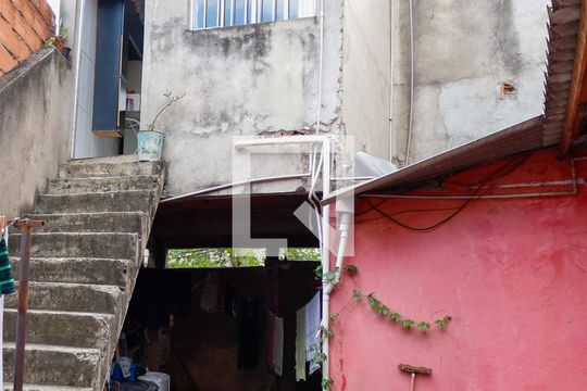 Área comum de casa à venda com 1 quarto, 170m² em Veloso, Osasco