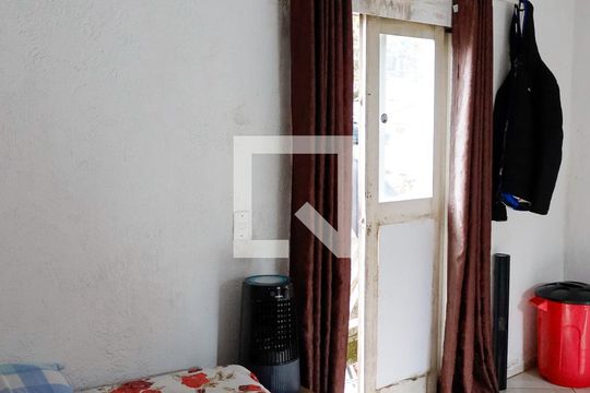 Quarto 1 de casa para alugar com 1 quarto, 170m² em Veloso, Osasco