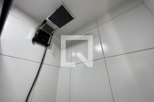 Banheiro Social de apartamento para alugar com 2 quartos, 37m² em Jaguaré, São Paulo