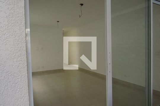 Sala de casa à venda com 3 quartos, 145m² em Bussocaba, Osasco