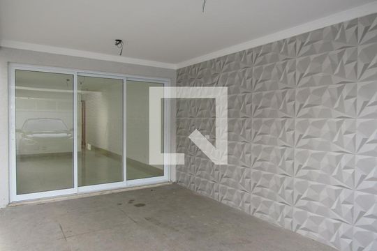 Sala de casa à venda com 3 quartos, 145m² em Bussocaba, Osasco