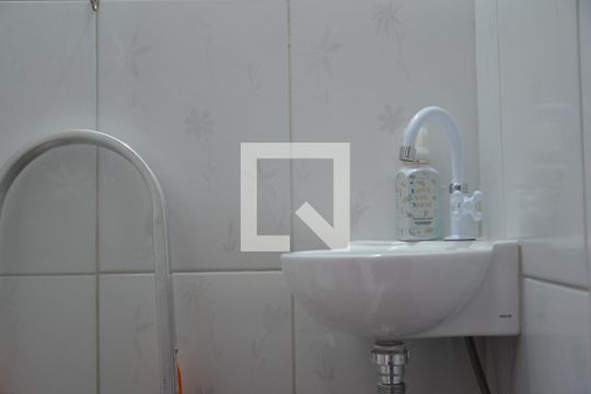 Banheiro de serviço de casa à venda com 4 quartos, 267m² em Parque Oratório, Santo André