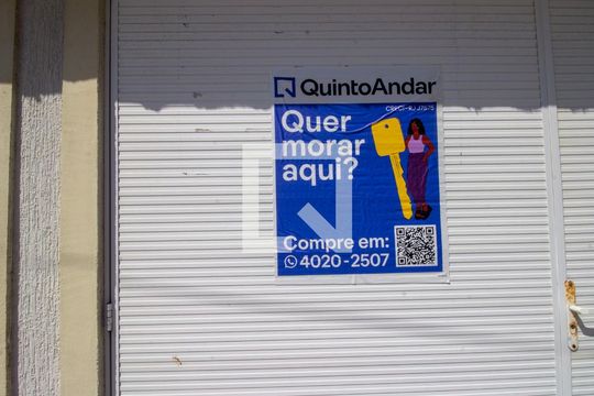 Plaquinha instalada de casa de condomínio para alugar com 3 quartos, 150m² em Vargem Grande, Rio de Janeiro