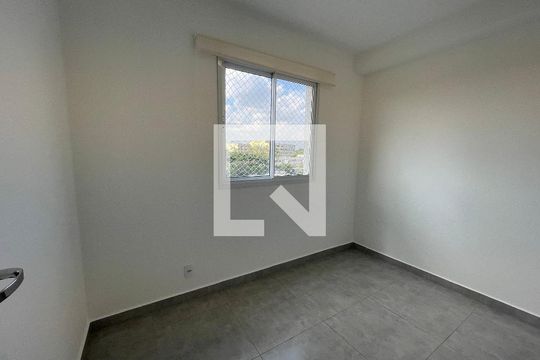 Quarto 2 de apartamento para alugar com 2 quartos, 48m² em Vila Butantã, São Paulo