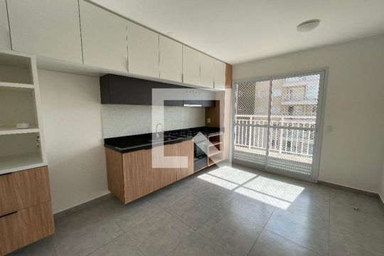 Sala/Cozinha de apartamento para alugar com 2 quartos, 48m² em Vila Butantã, São Paulo