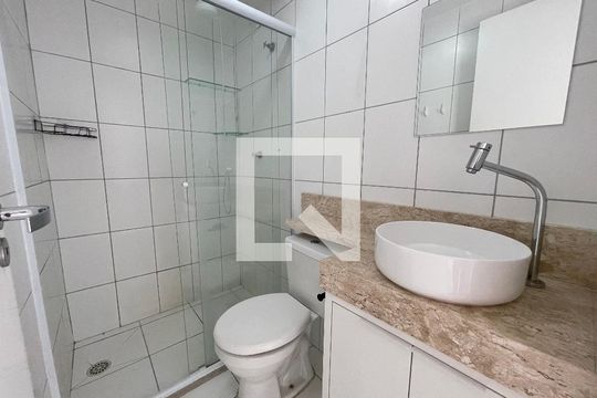 Banheiro Social de apartamento para alugar com 2 quartos, 48m² em Vila Butantã, São Paulo
