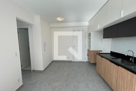 Sala/Cozinha de apartamento para alugar com 2 quartos, 48m² em Vila Butantã, São Paulo