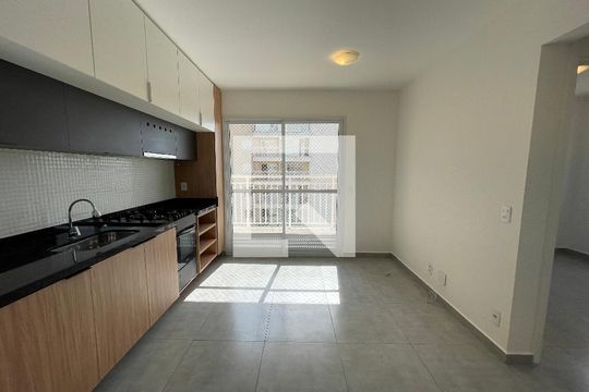 Sala/Cozinha de apartamento para alugar com 2 quartos, 48m² em Vila Butantã, São Paulo