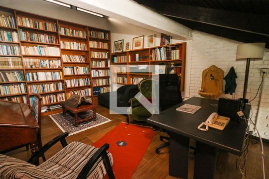 Escritório de casa à venda com 5 quartos, 500m² em Vila Conceição, Porto Alegre