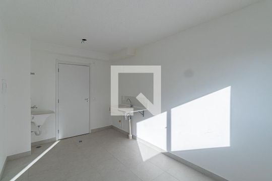 Sala/Cozinha/Área de Serviço  de apartamento para alugar com 2 quartos, 32m² em Fazenda Aricanduva, São Paulo