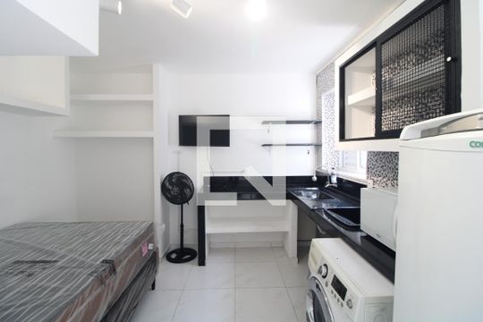Studio de kitnet/studio para alugar com 1 quarto, 13m² em Jardim Taquaral, São Paulo